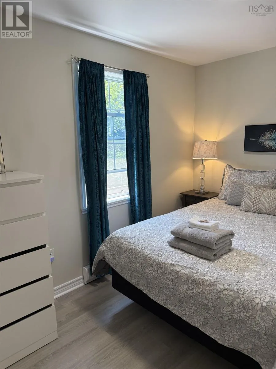 6022/6024 Lady Hammond Road