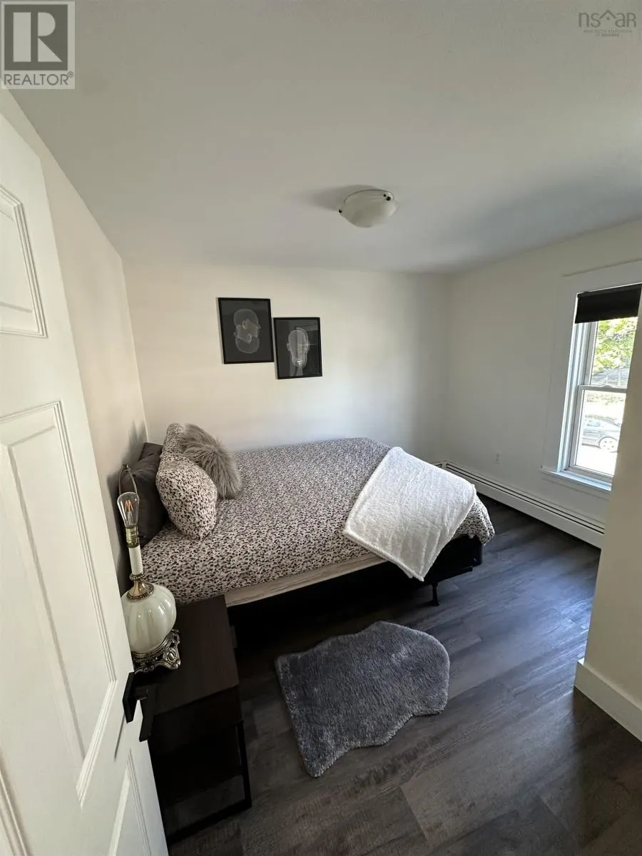 6022/6024 Lady Hammond Road