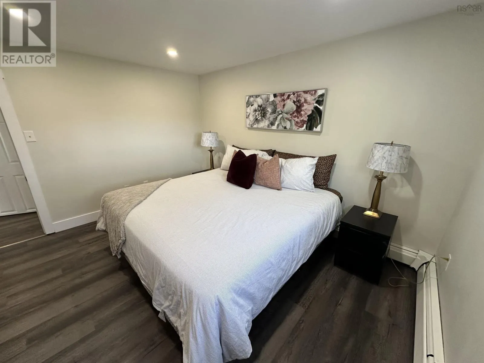 6022/6024 Lady Hammond Road