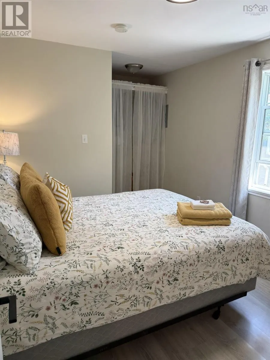 6022/6024 Lady Hammond Road