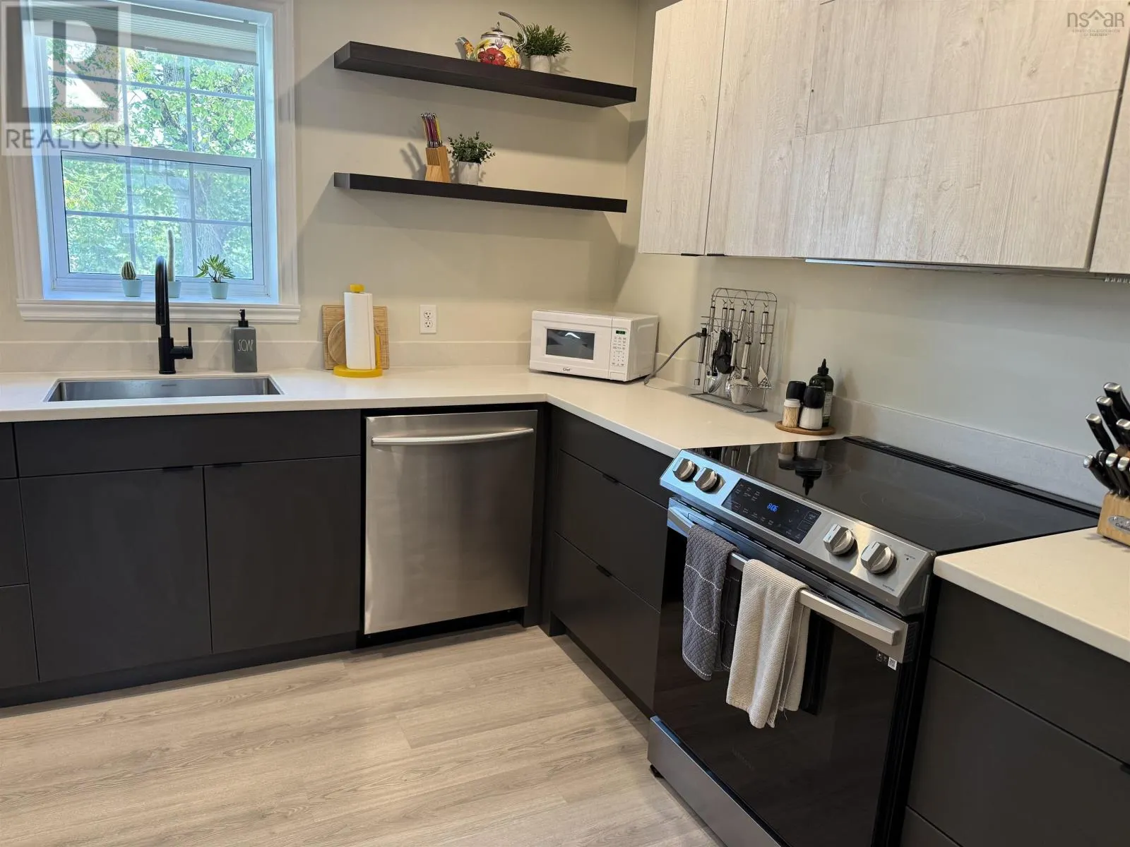 6022/6024 Lady Hammond Road