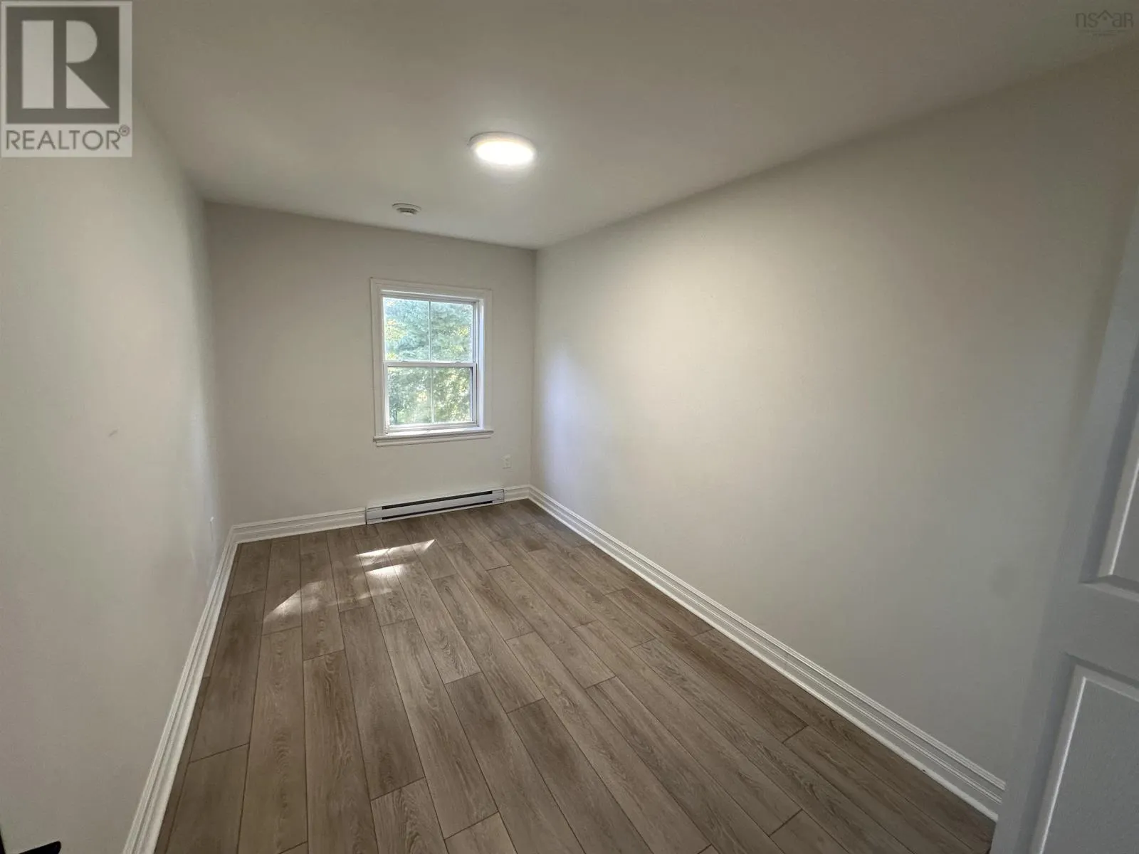 11 Churchill Street|98 Dufferin Street