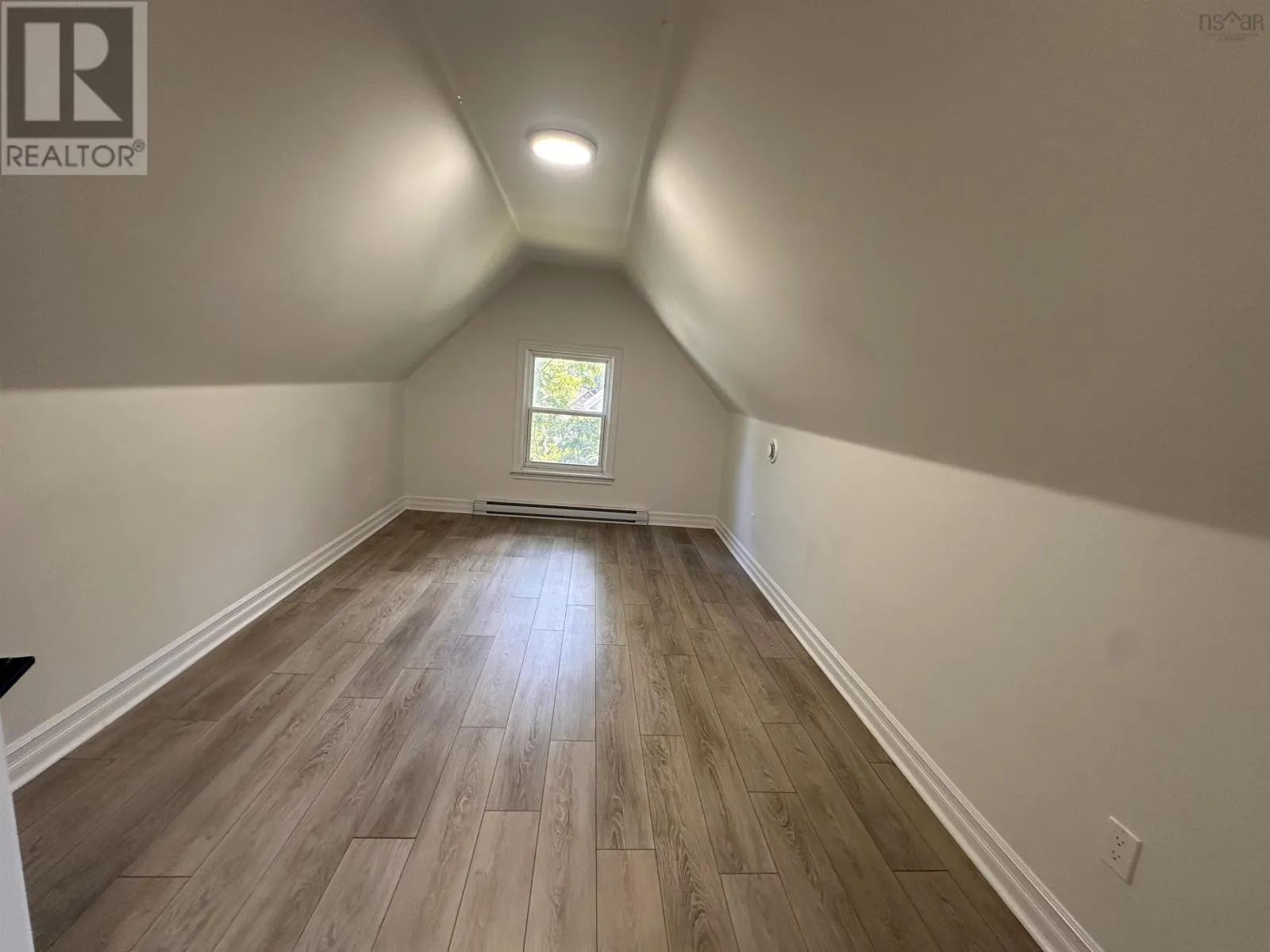 11 Churchill Street|98 Dufferin Street