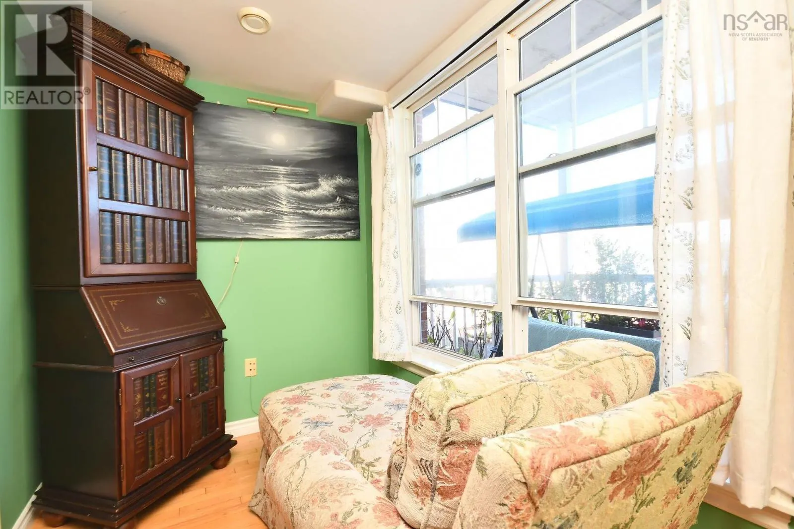 202 50 Waterfront Drive