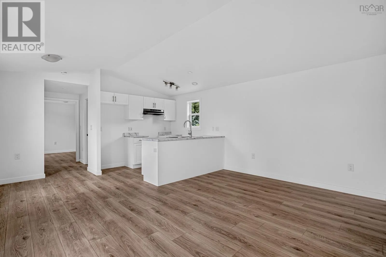 38 Pleasant Hill