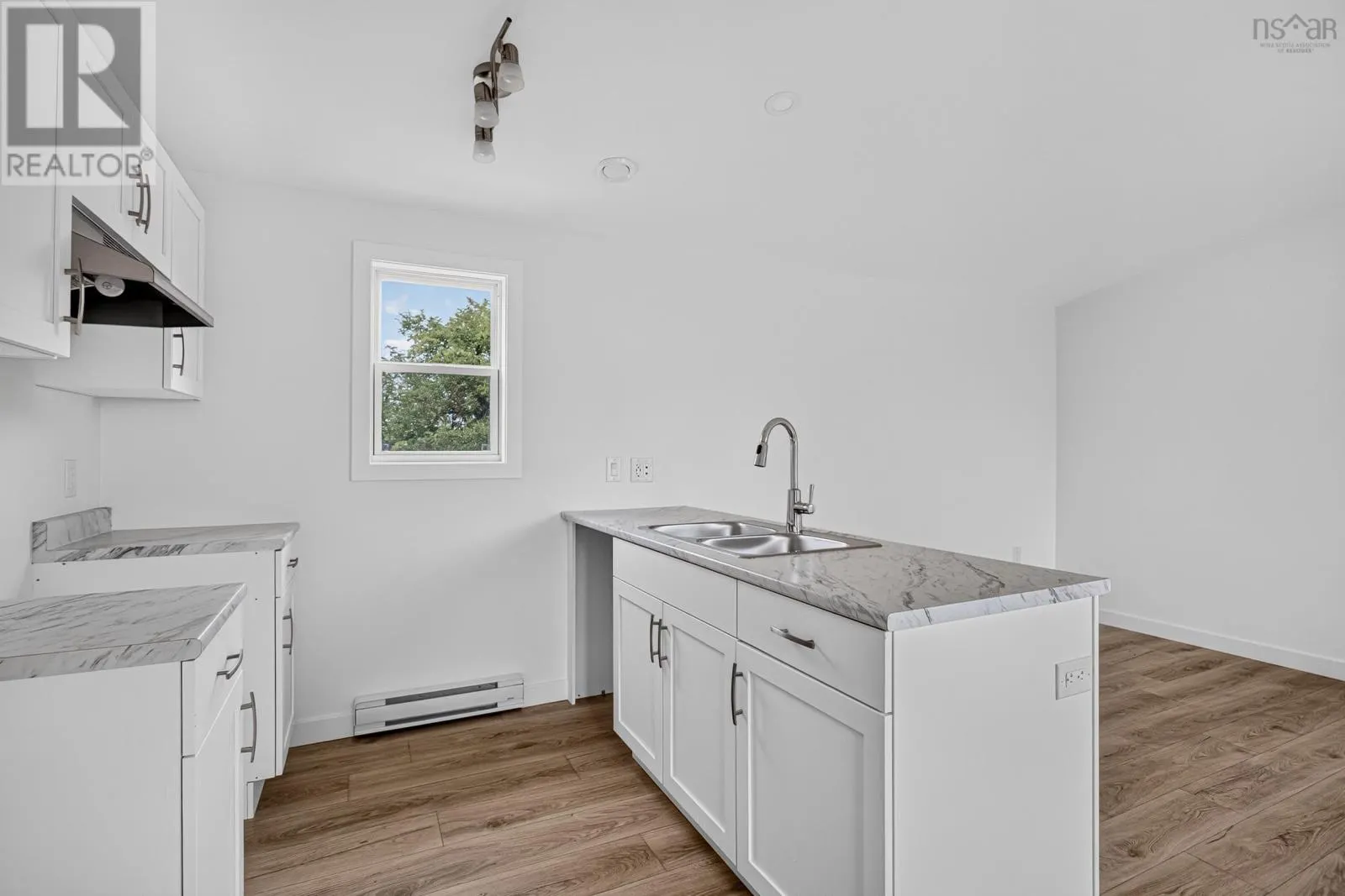 38 Pleasant Hill