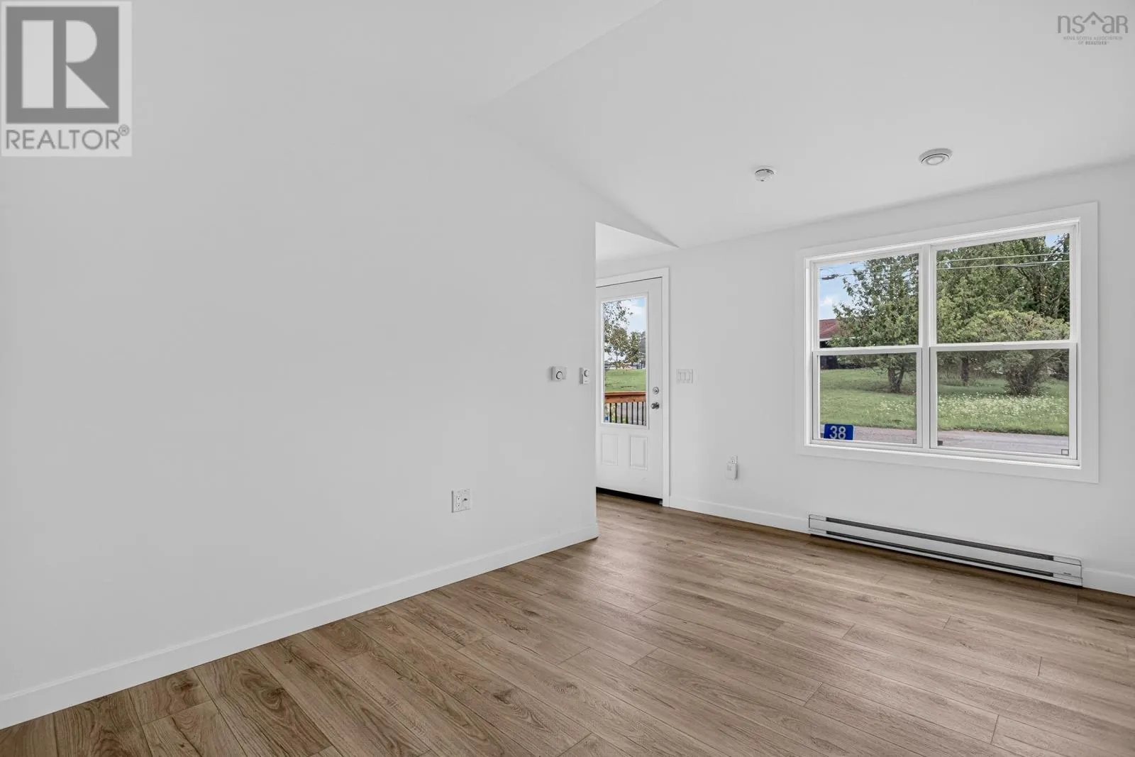 38 Pleasant Hill