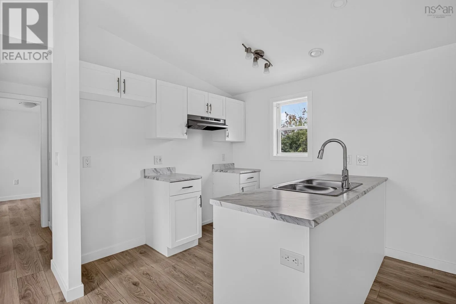38 Pleasant Hill