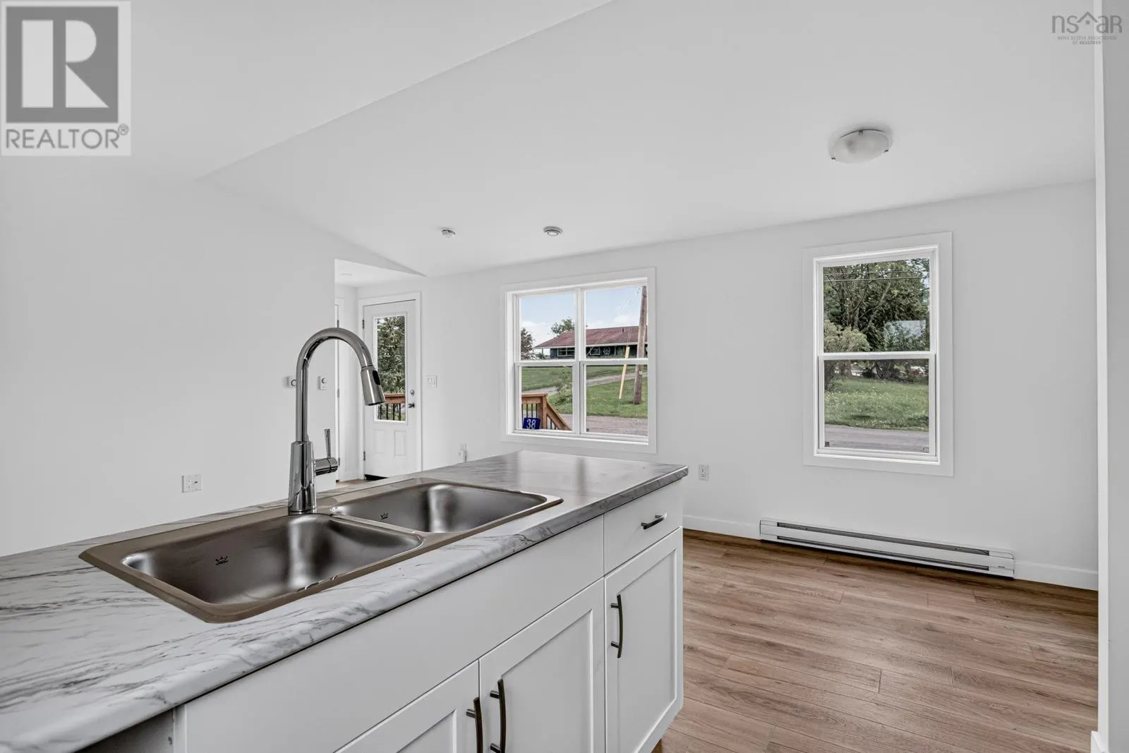 38 Pleasant Hill