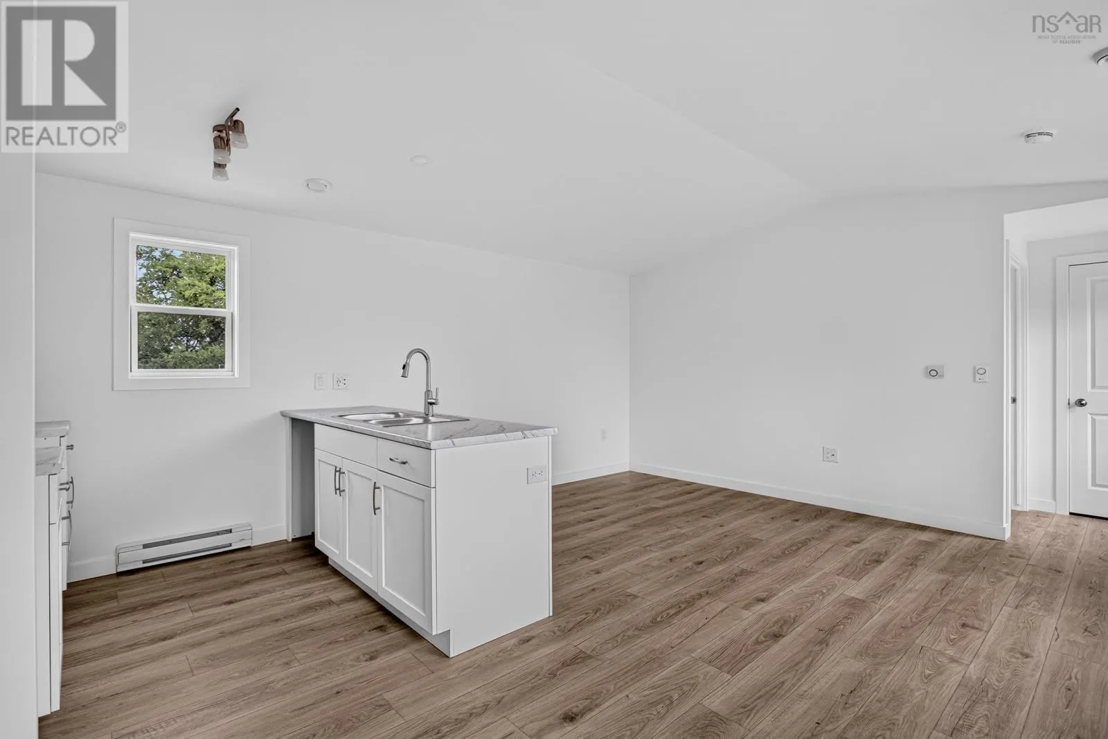 38 Pleasant Hill