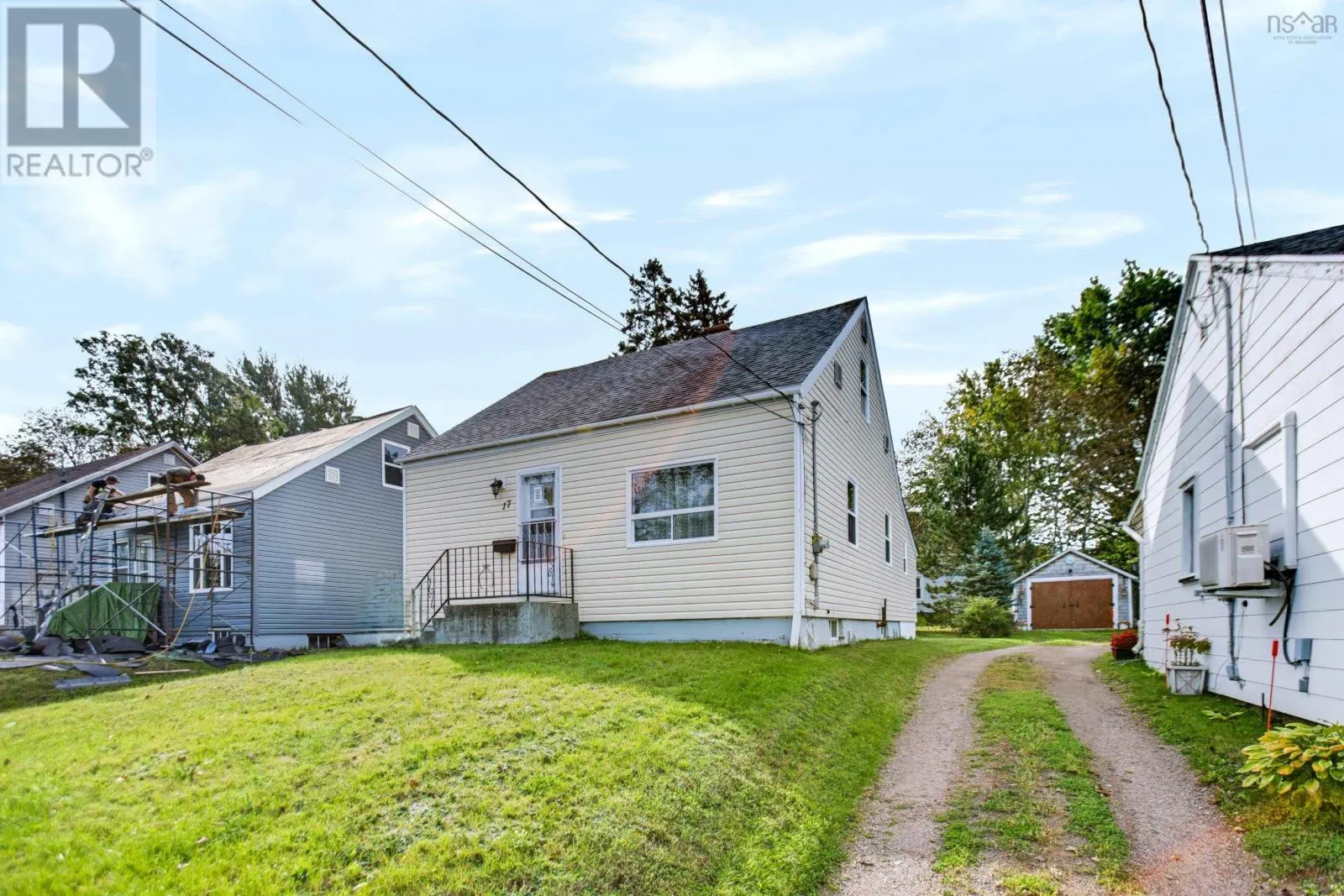 17 East Pleasant Street