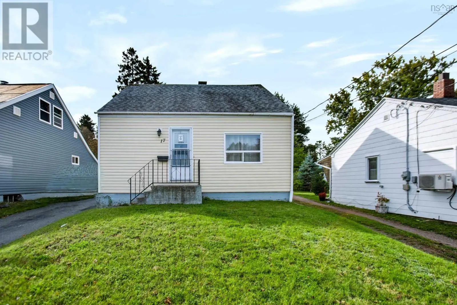 17 East Pleasant Street