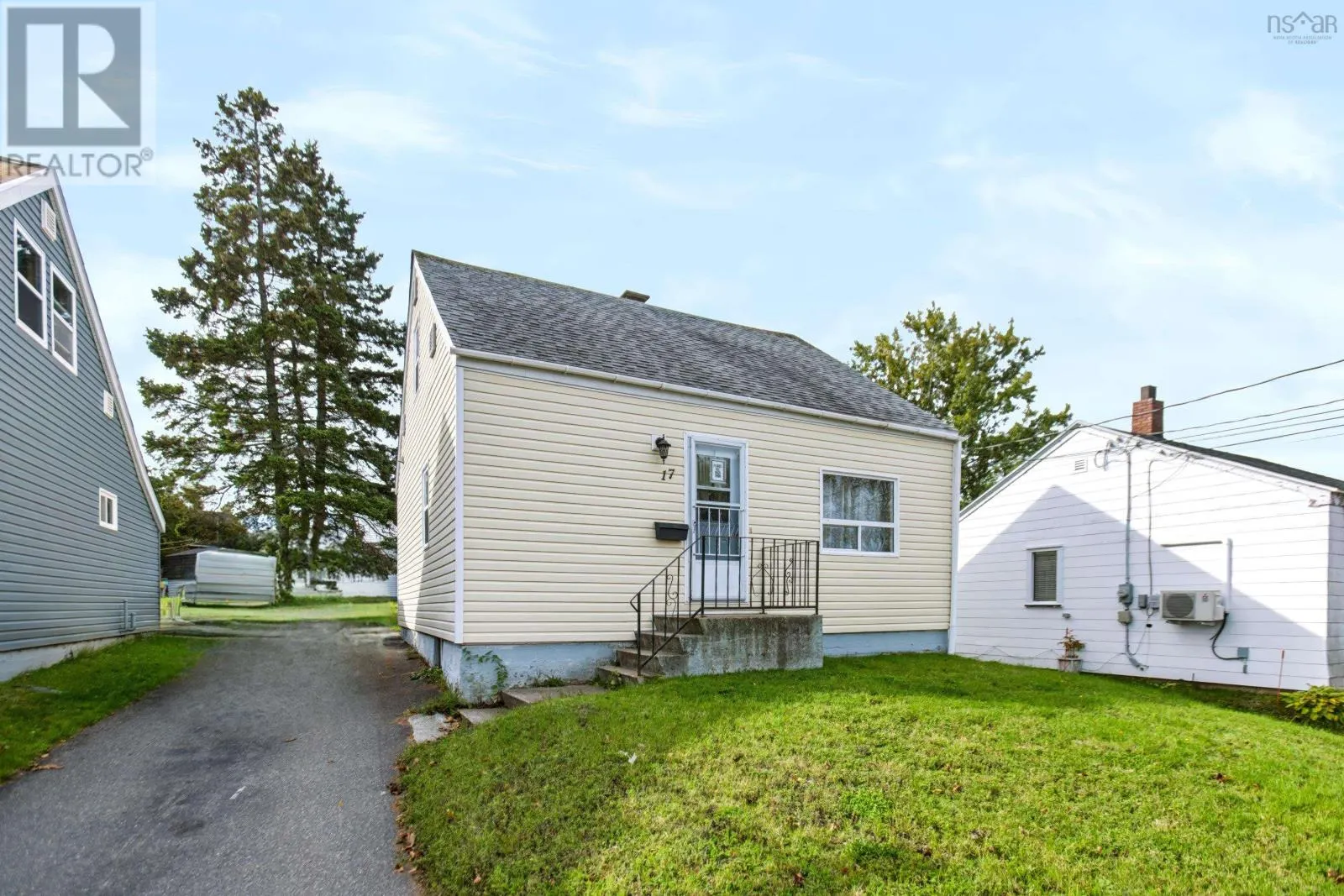 17 East Pleasant Street