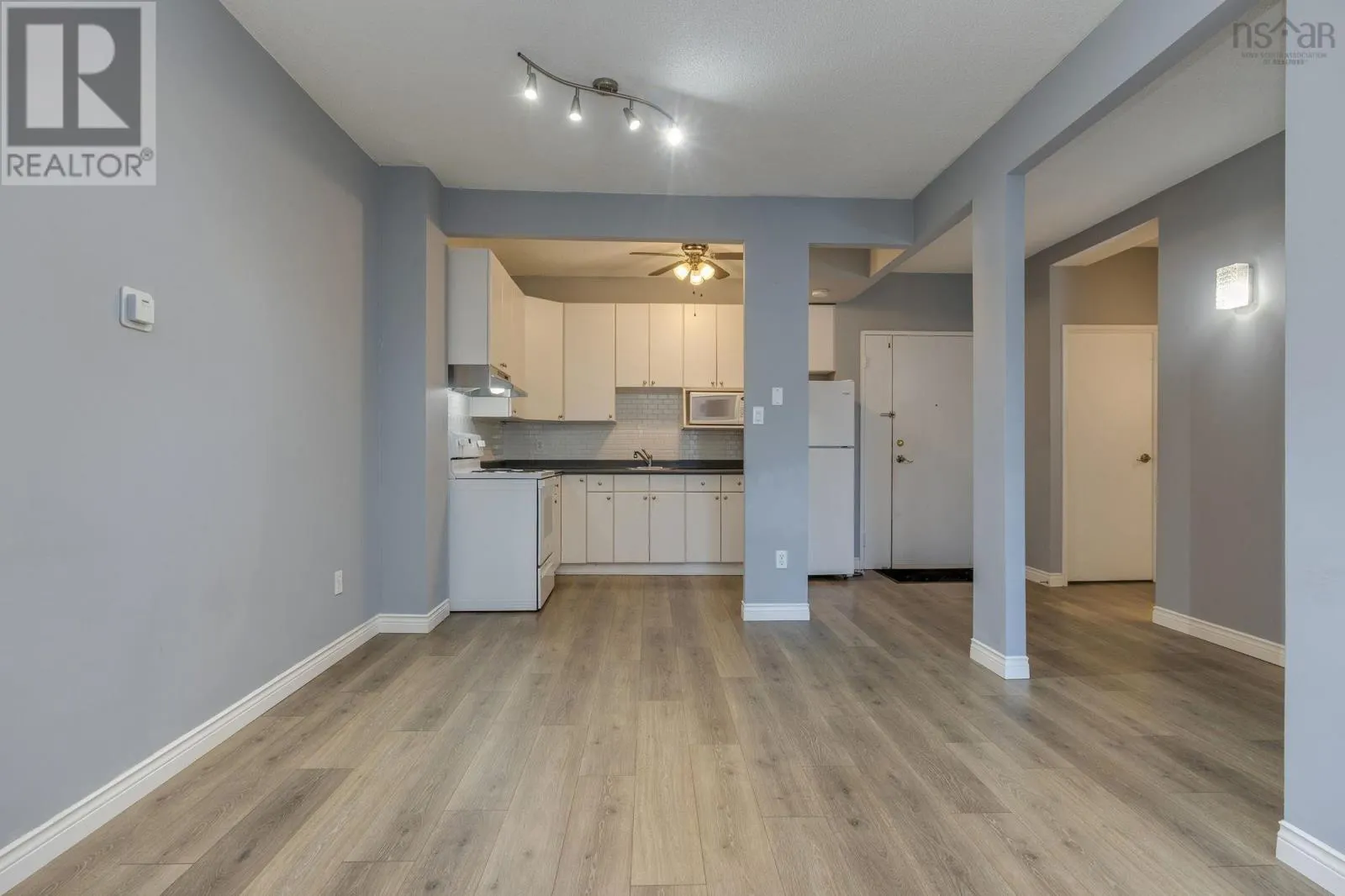 304 6369 Coburg Road