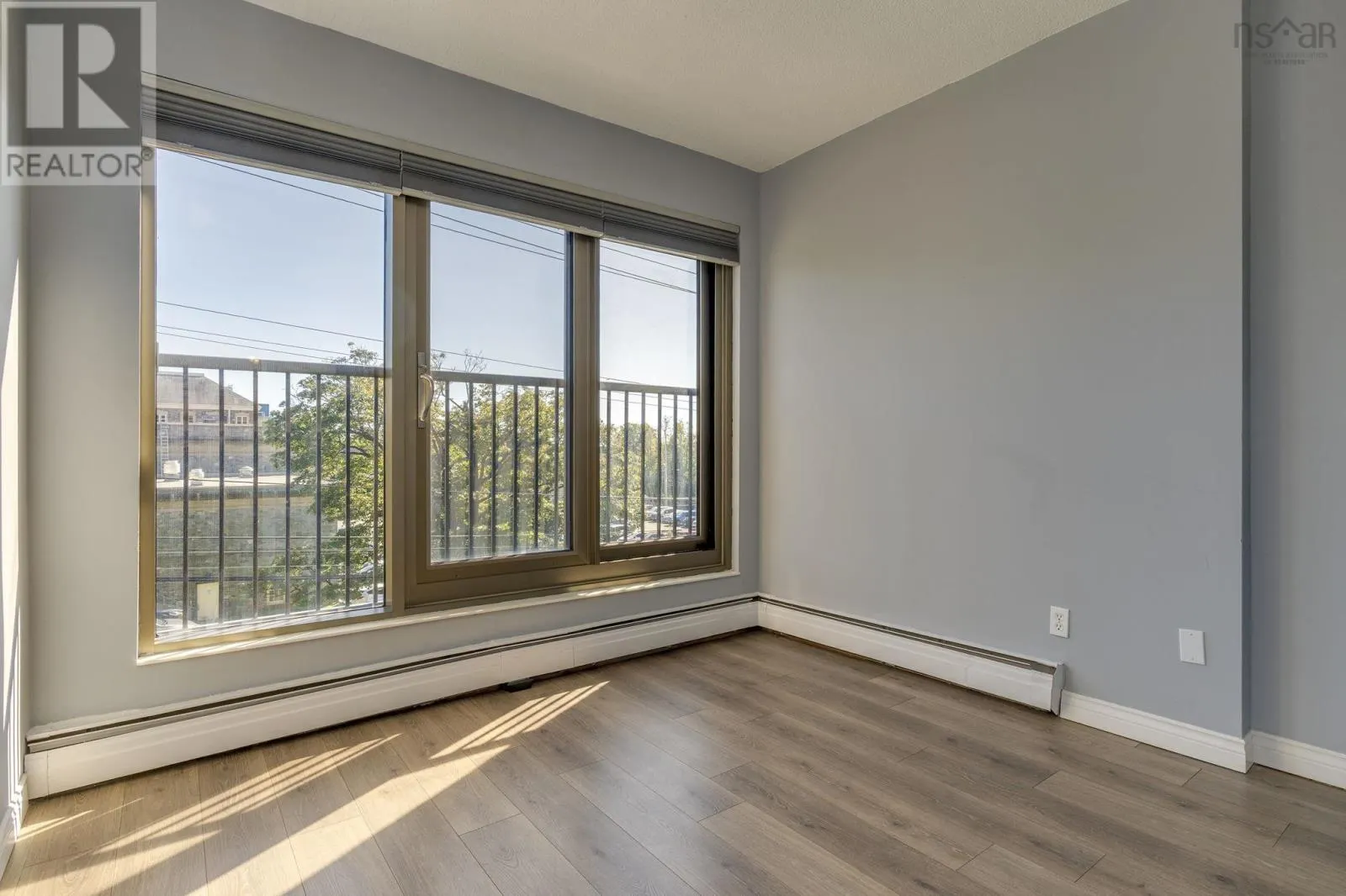 304 6369 Coburg Road
