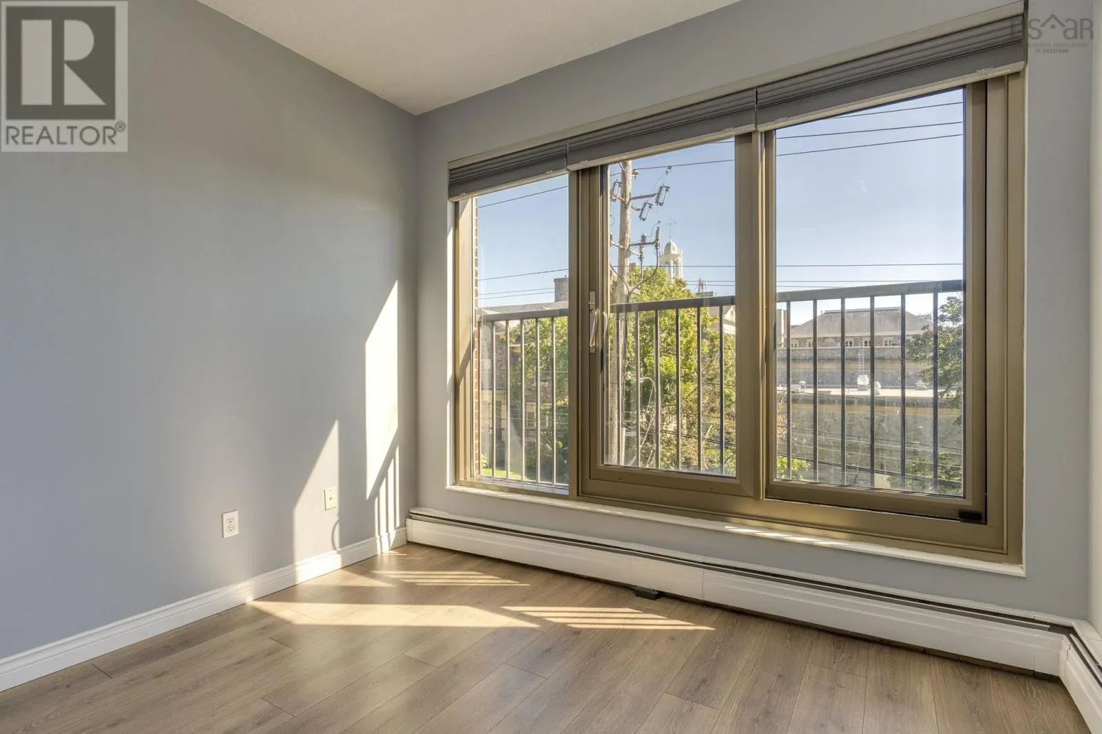 304 6369 Coburg Road