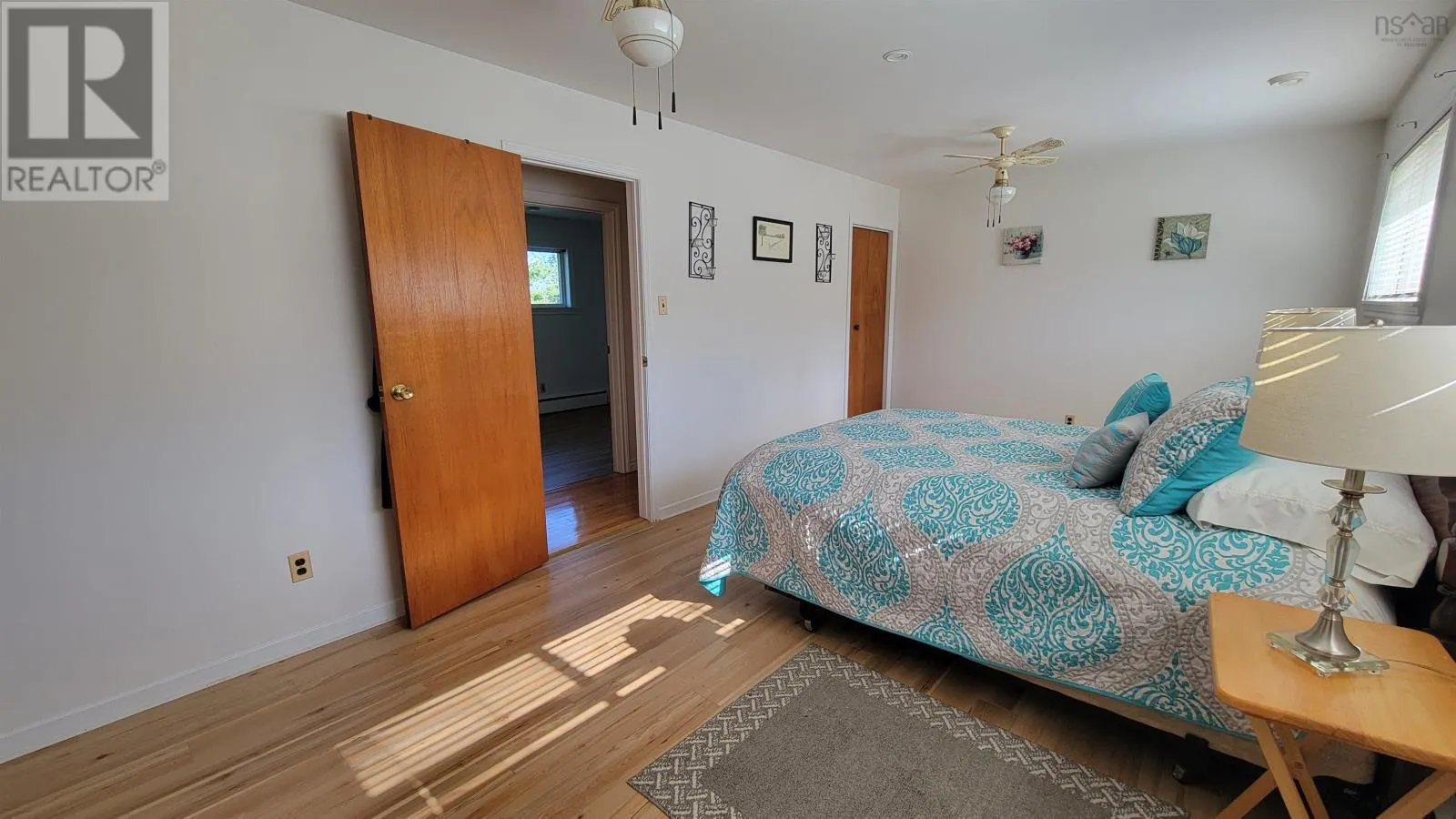 33 Coles Road