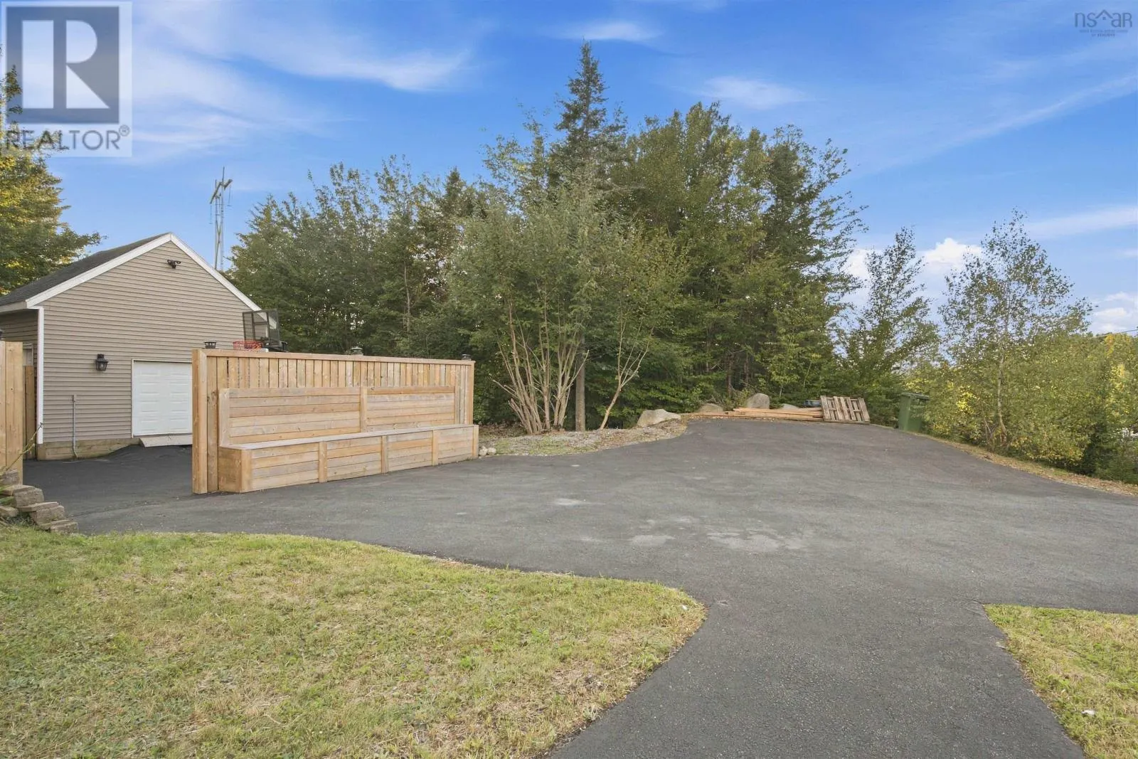 1523 White Hills Run