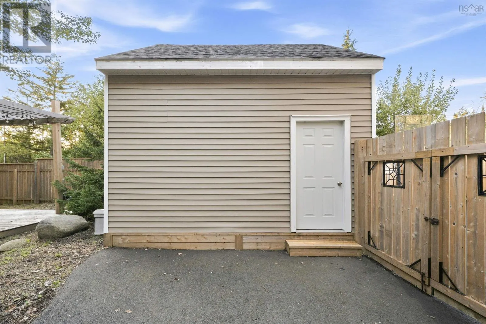 1523 White Hills Run