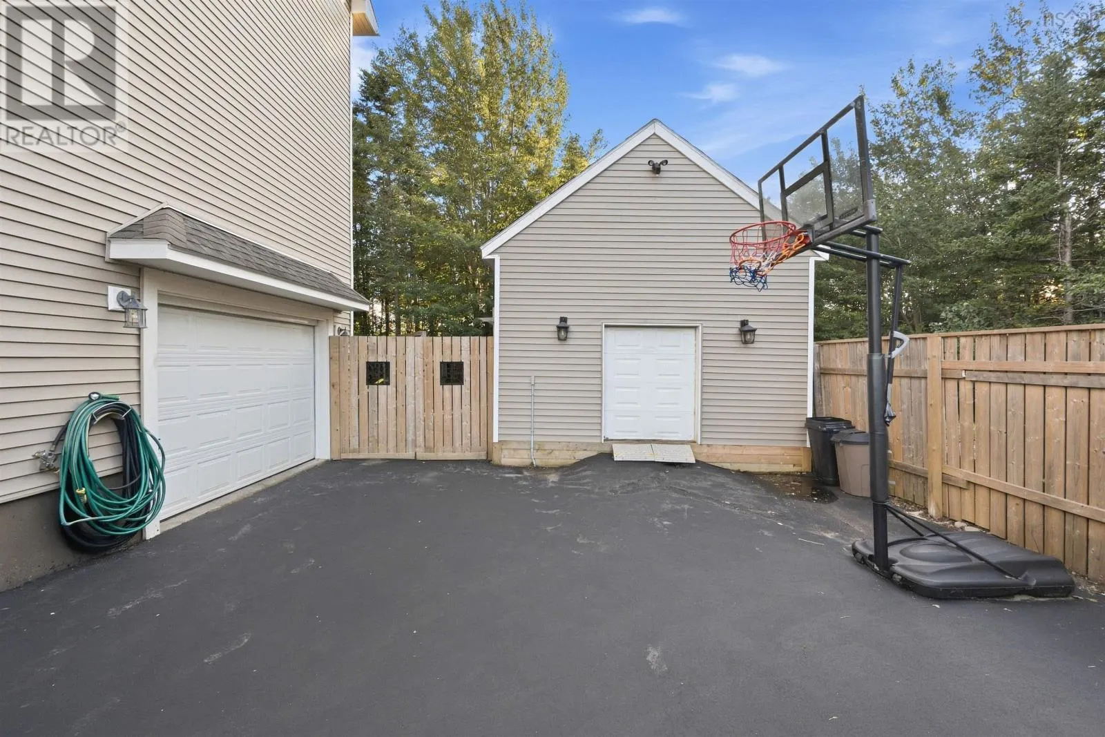 1523 White Hills Run