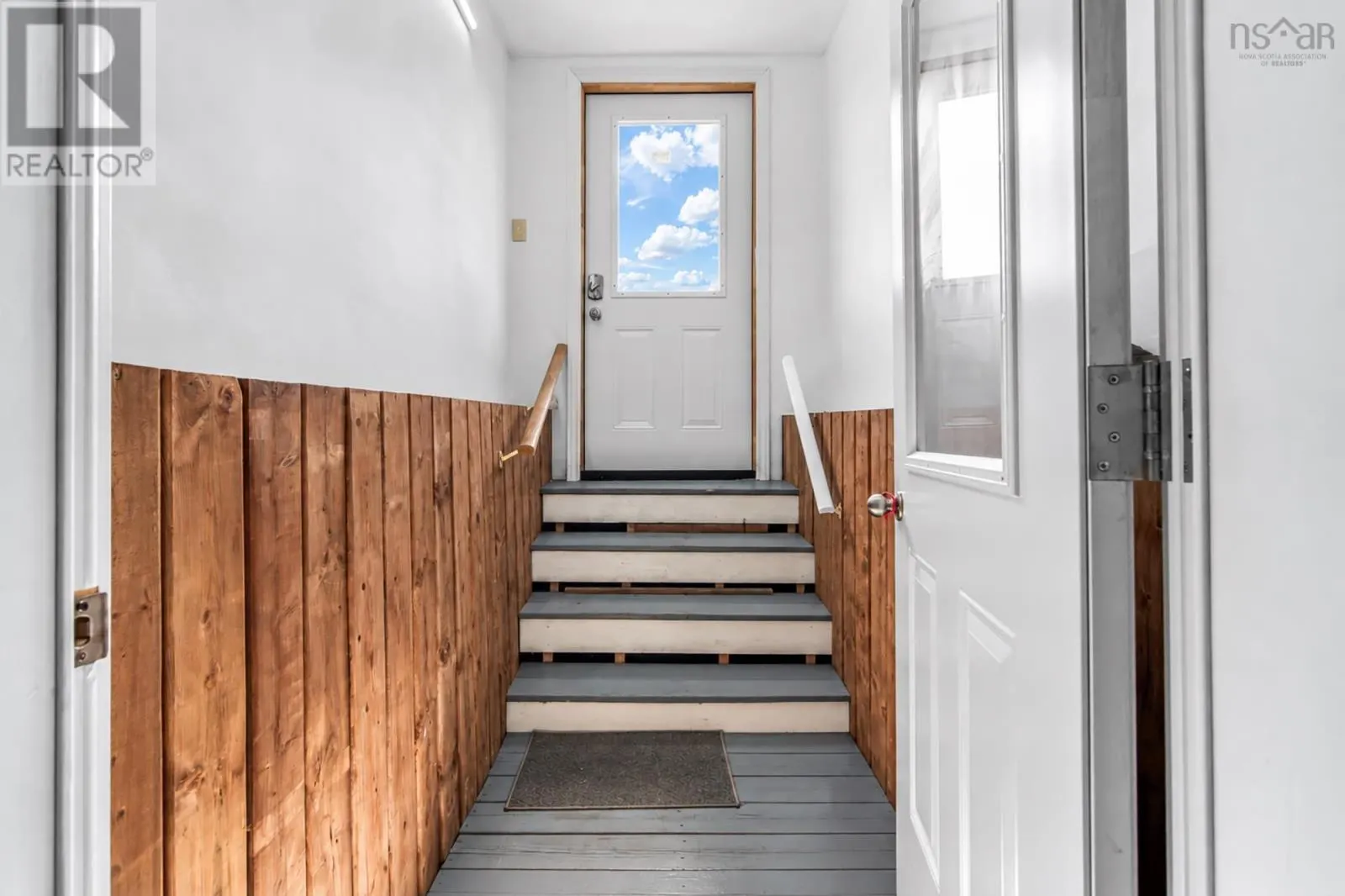 4 Takouhie Court