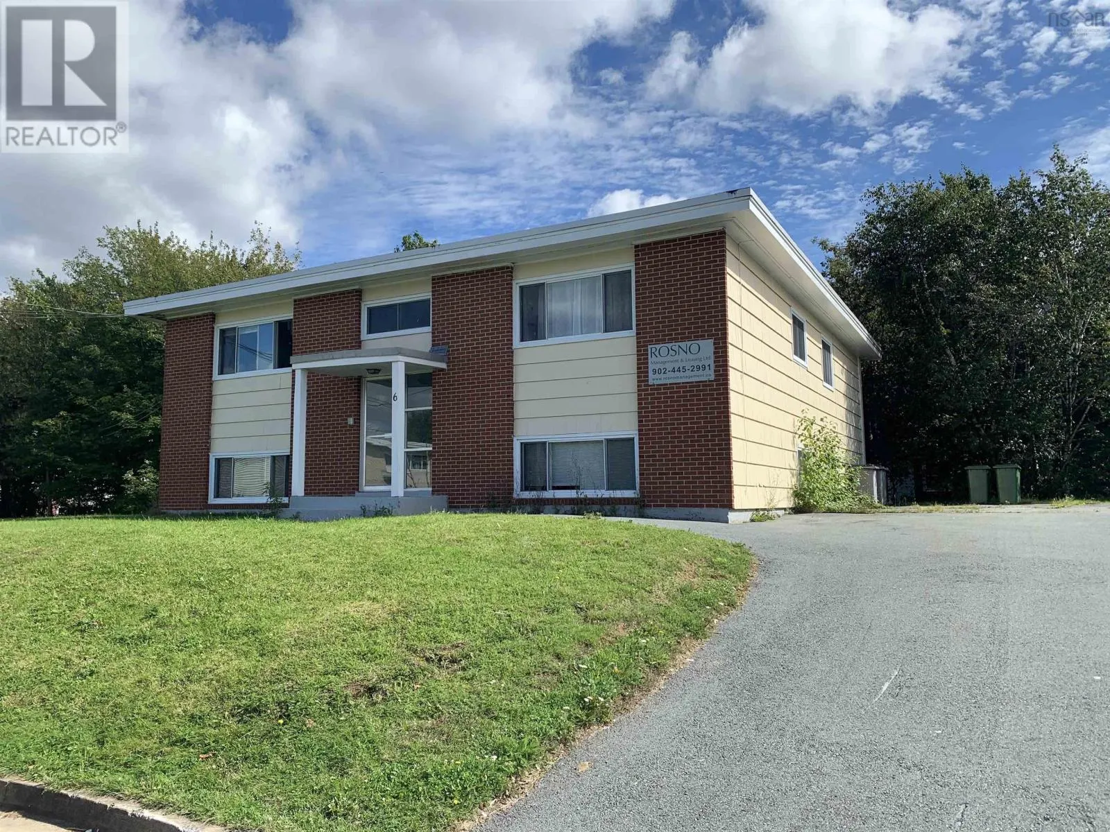 6 Randall Avenue