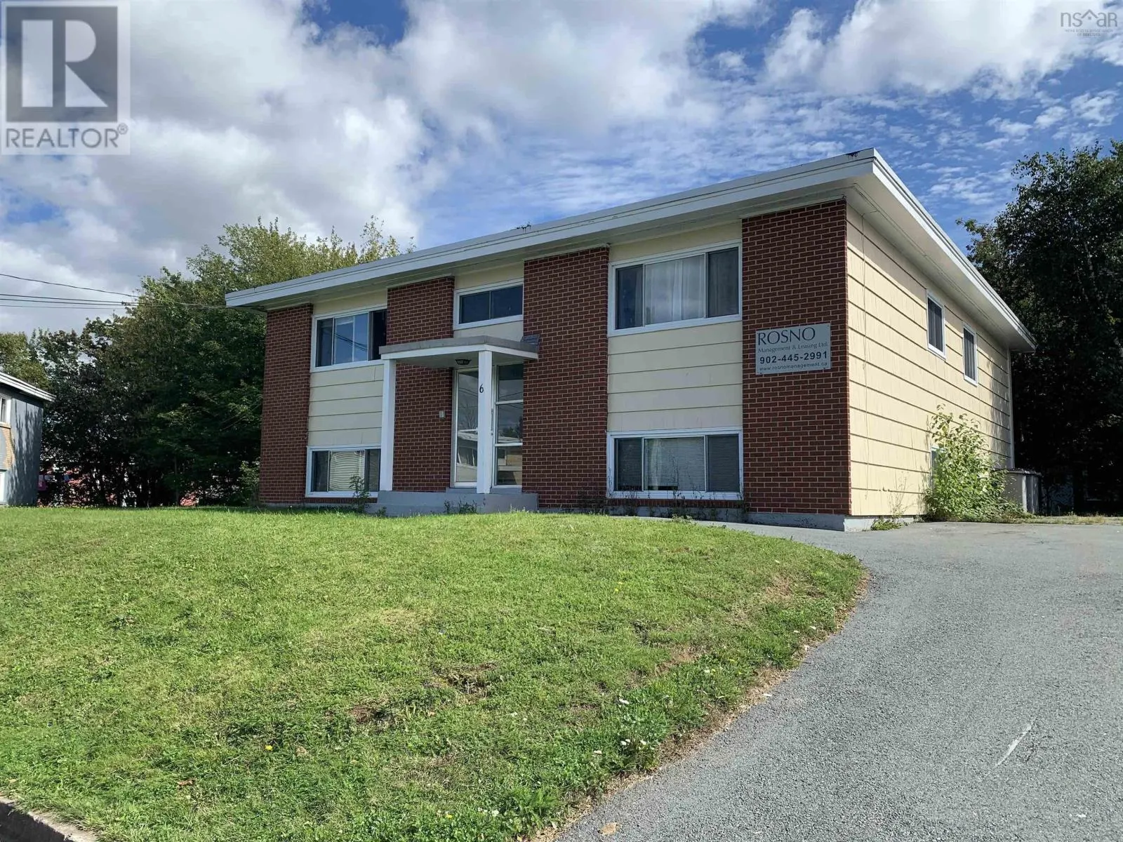 6 Randall Avenue