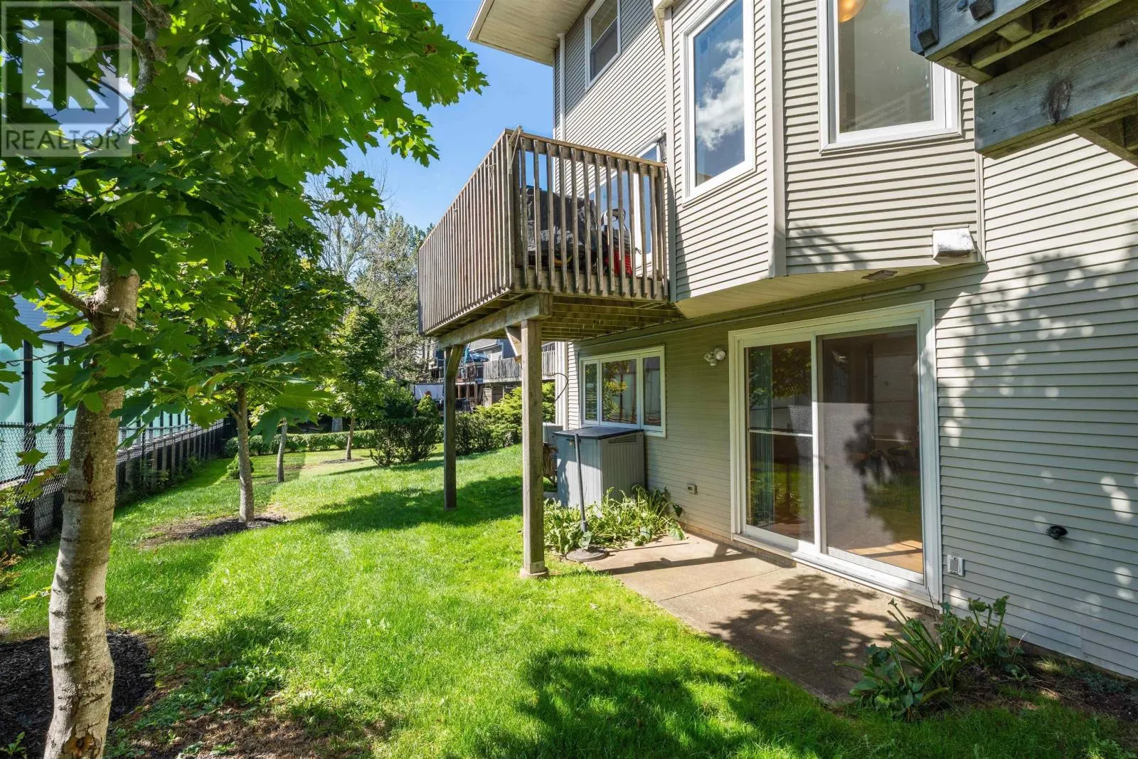 1 18 A Pioneer Avenue