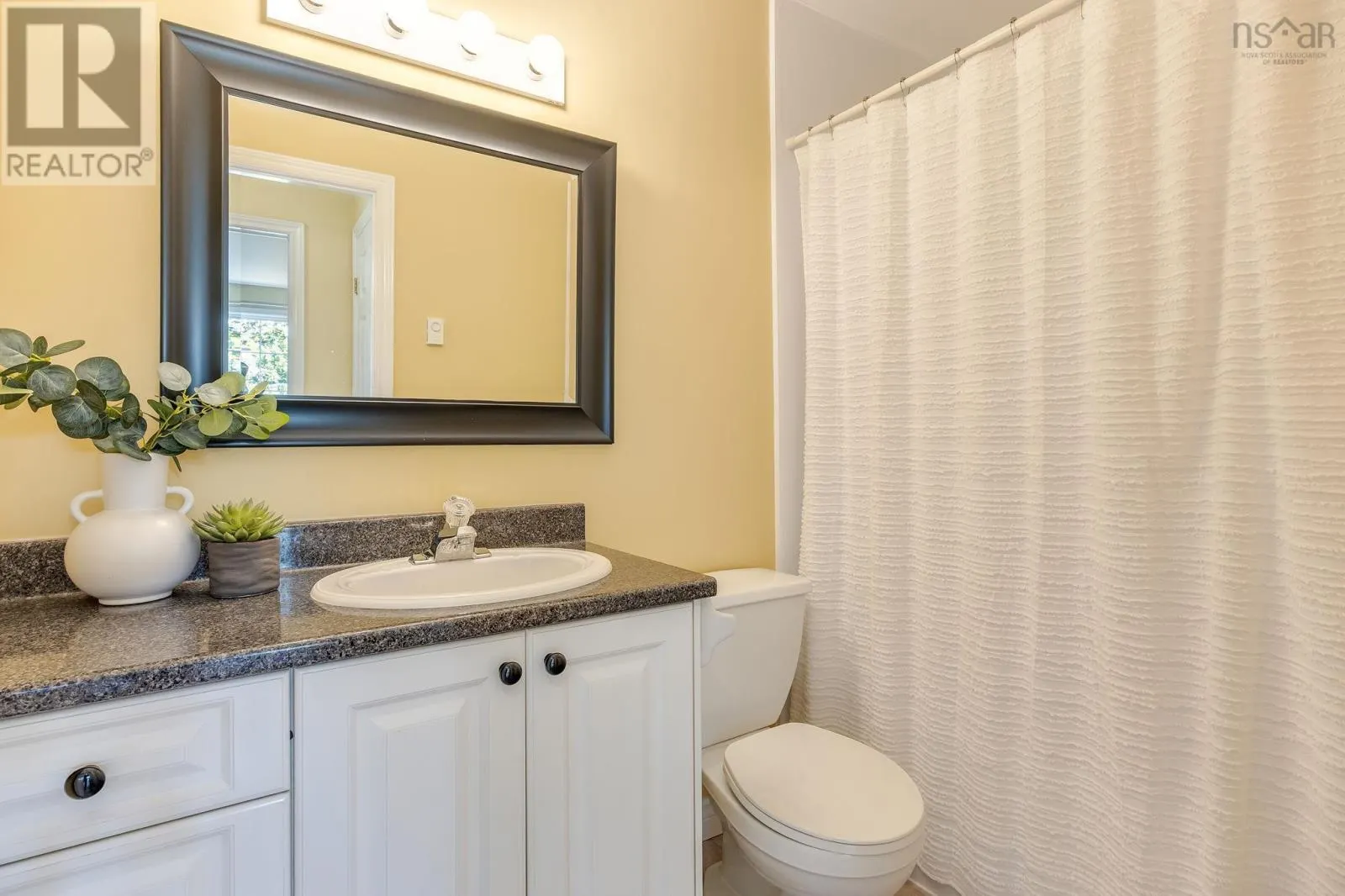 5 Arthur Lismer Court