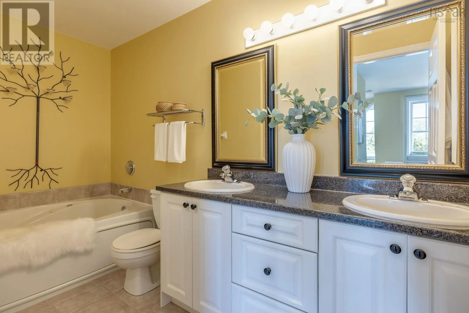 5 Arthur Lismer Court