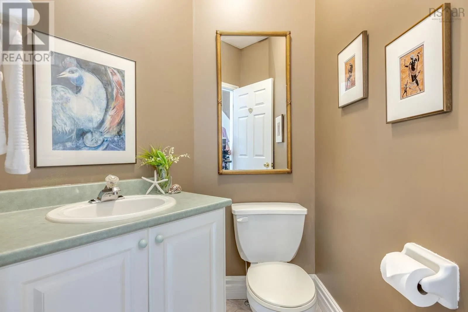 5 Arthur Lismer Court