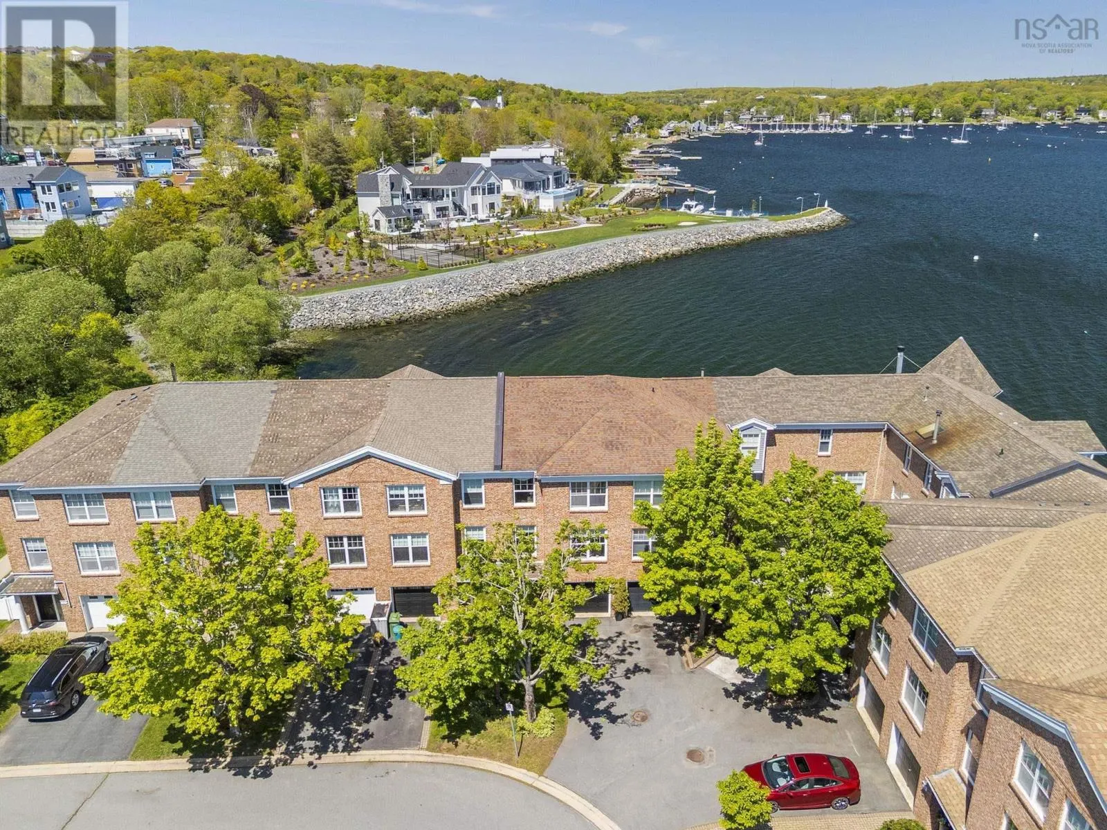 5 Arthur Lismer Court