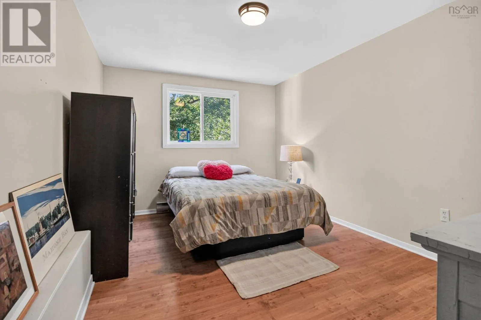 37 Clearview Street