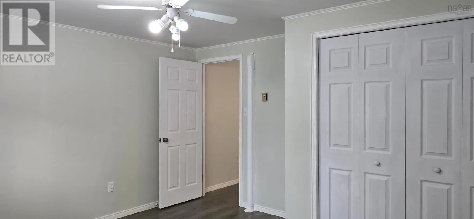 33 Spring Crescent