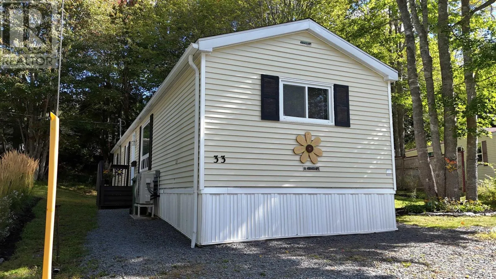 33 Spring Crescent