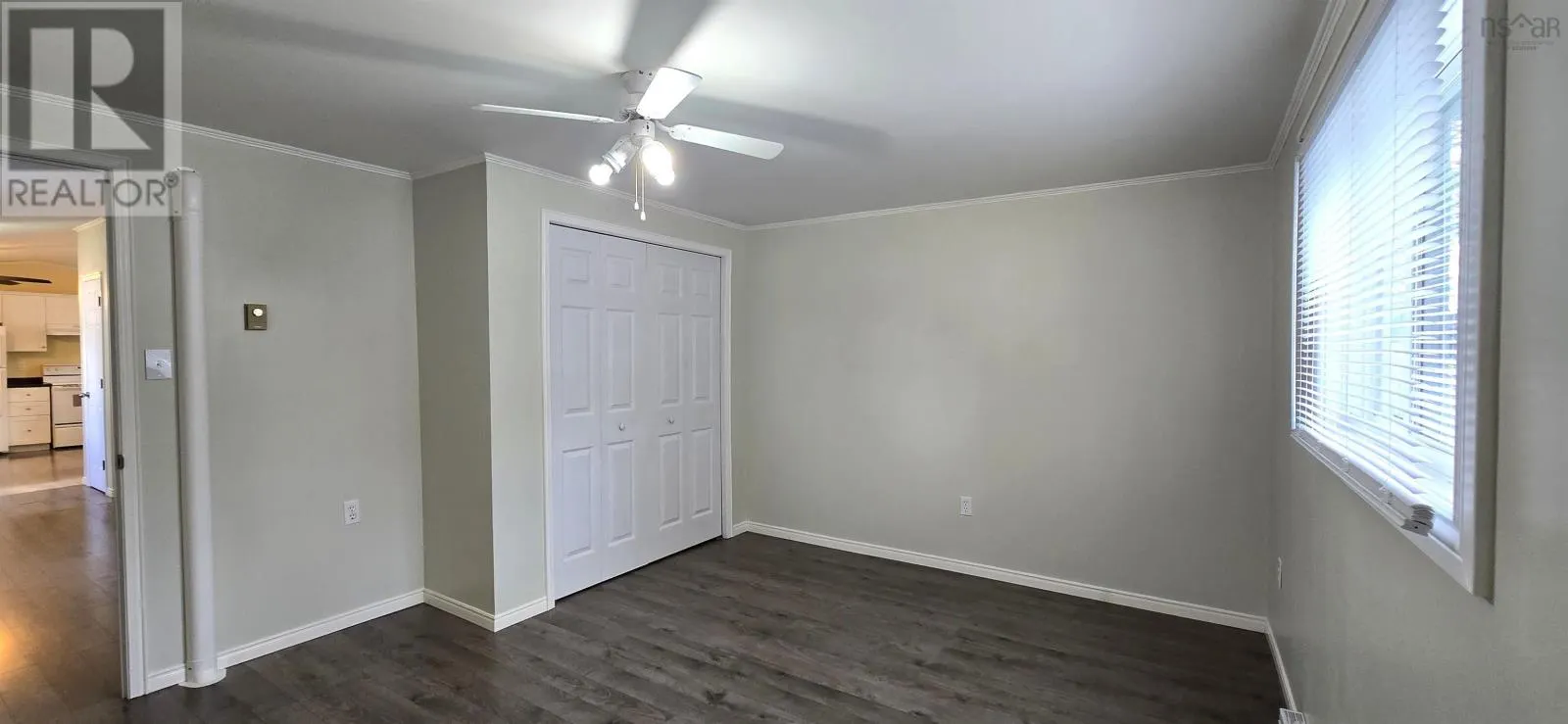 33 Spring Crescent