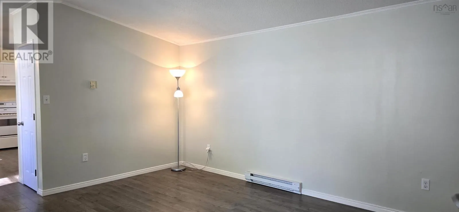 33 Spring Crescent