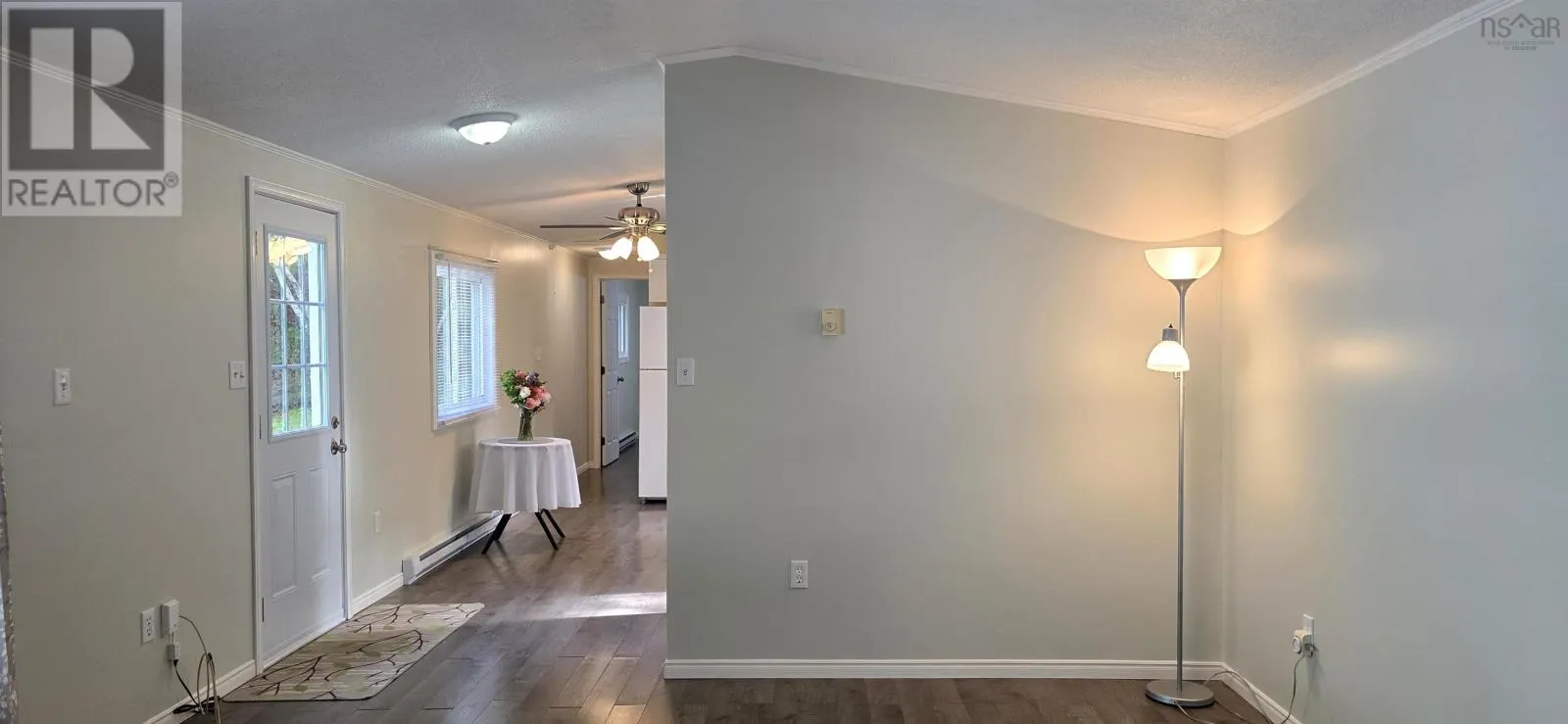 33 Spring Crescent
