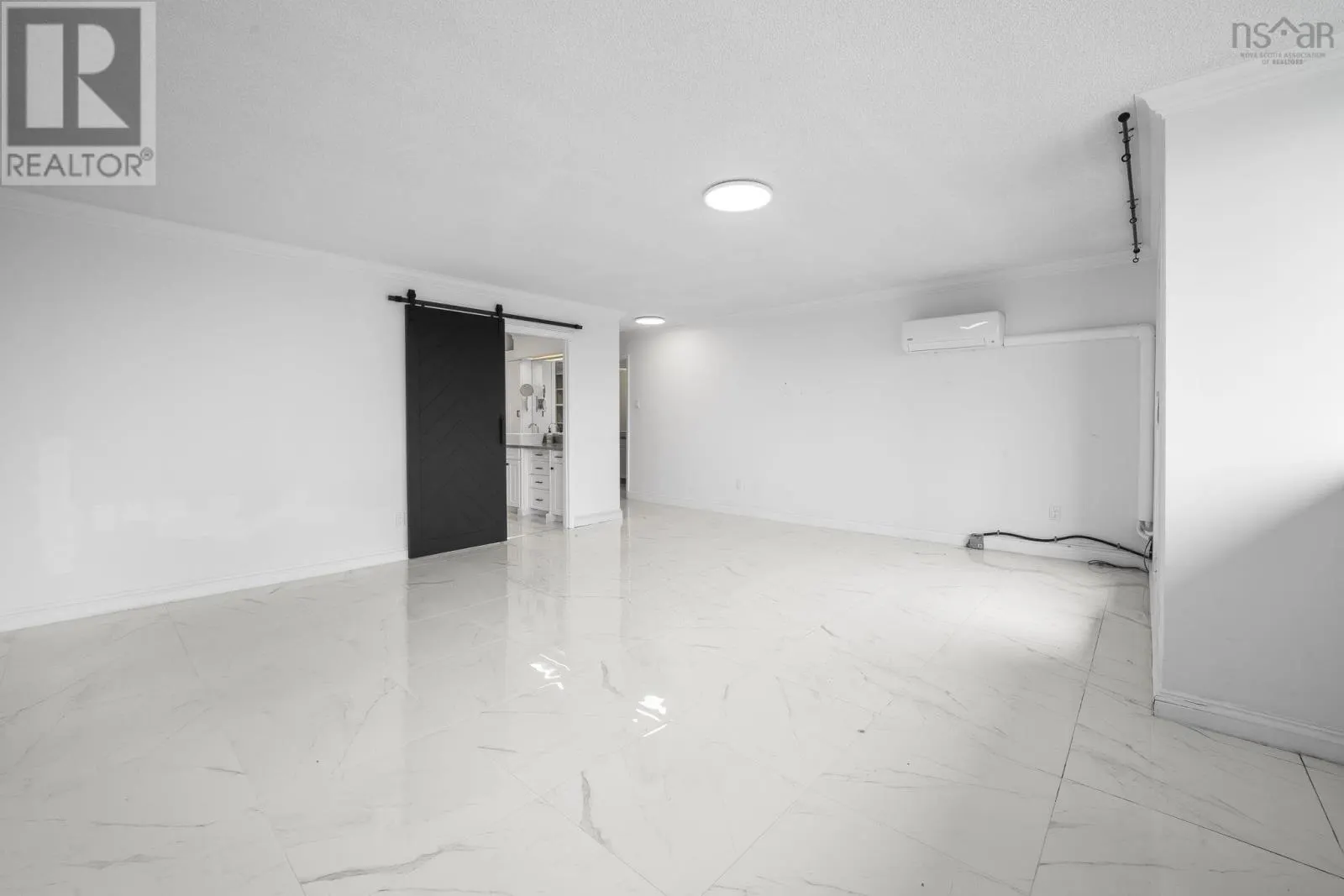 PH101 5959 Spring Garden Road
