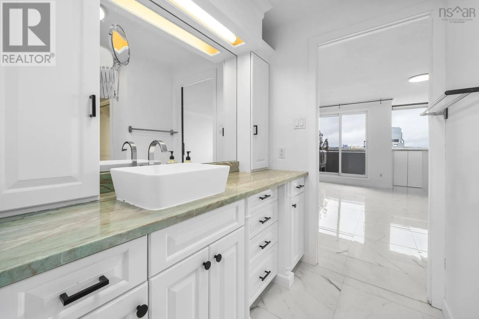 PH101 5959 Spring Garden Road