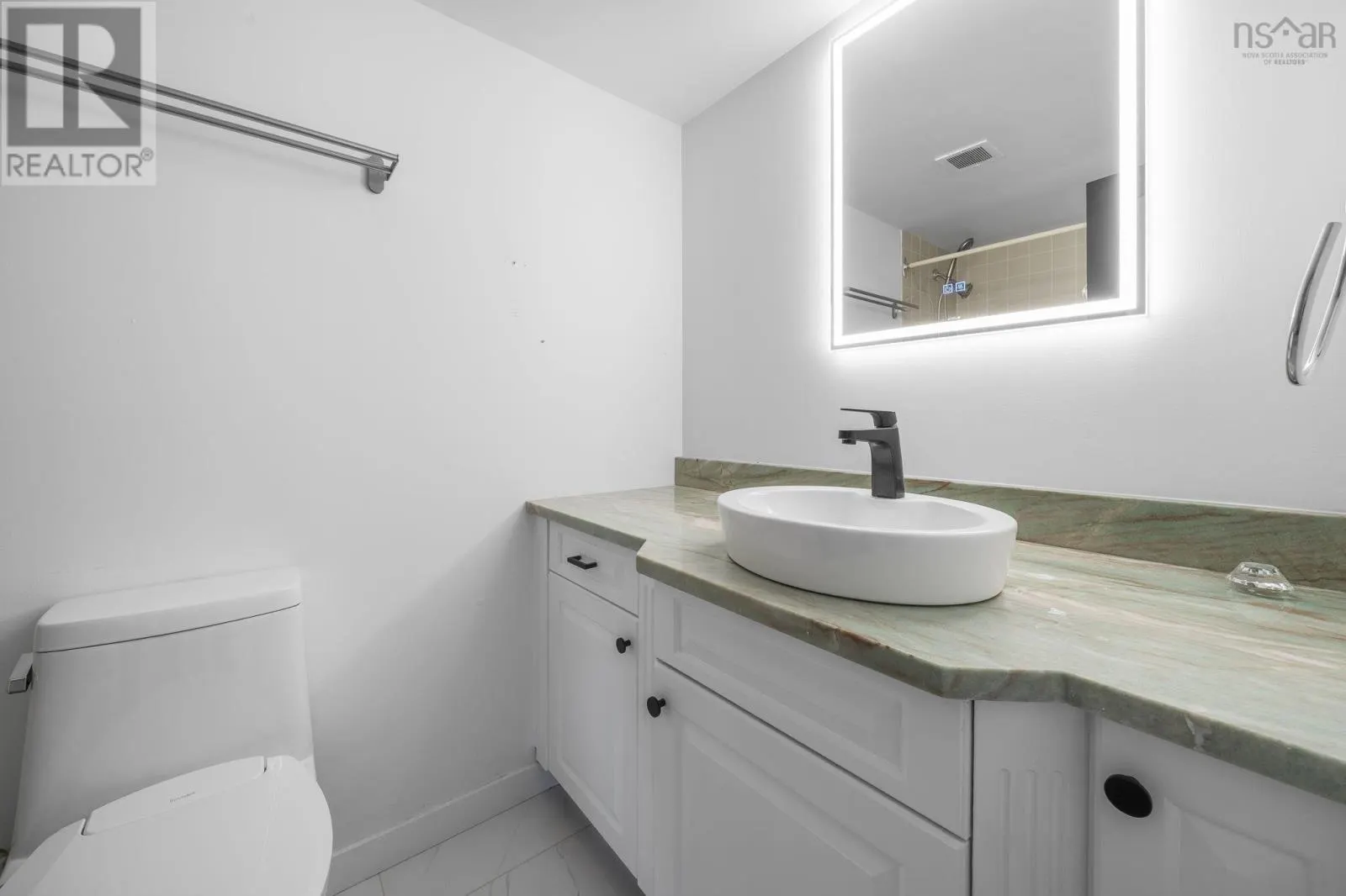 PH101 5959 Spring Garden Road