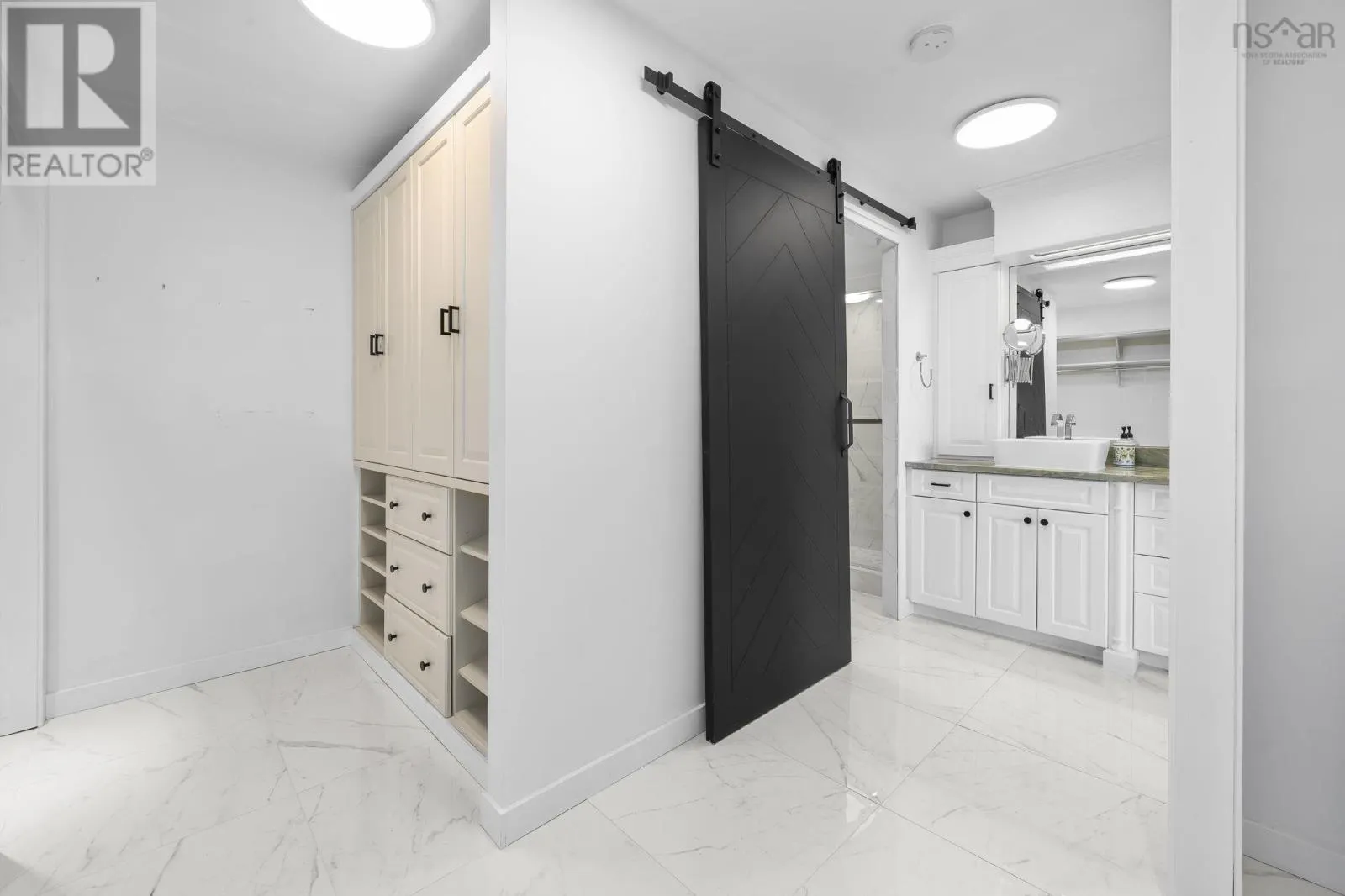 PH101 5959 Spring Garden Road