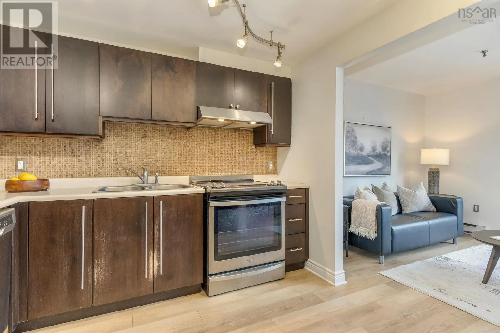 603 1454 Dresden Row