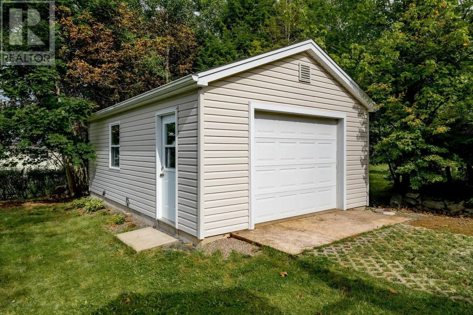 50 Lethbridge Avenue