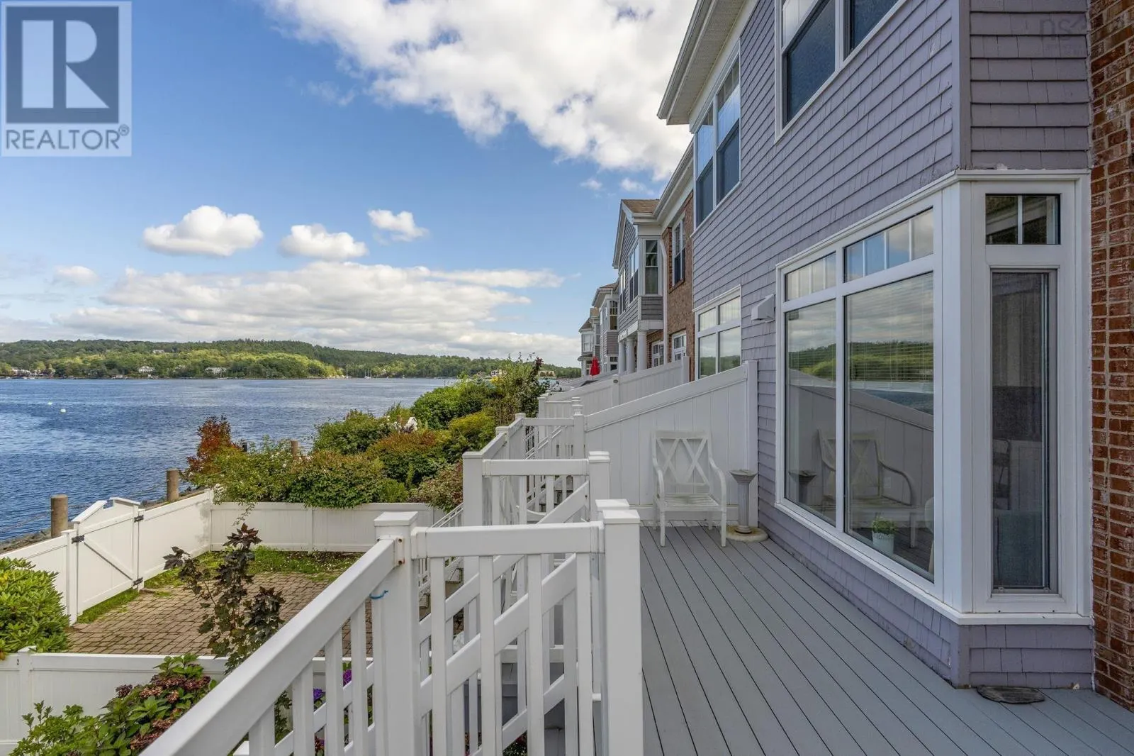 1 Arthur Lismer Court