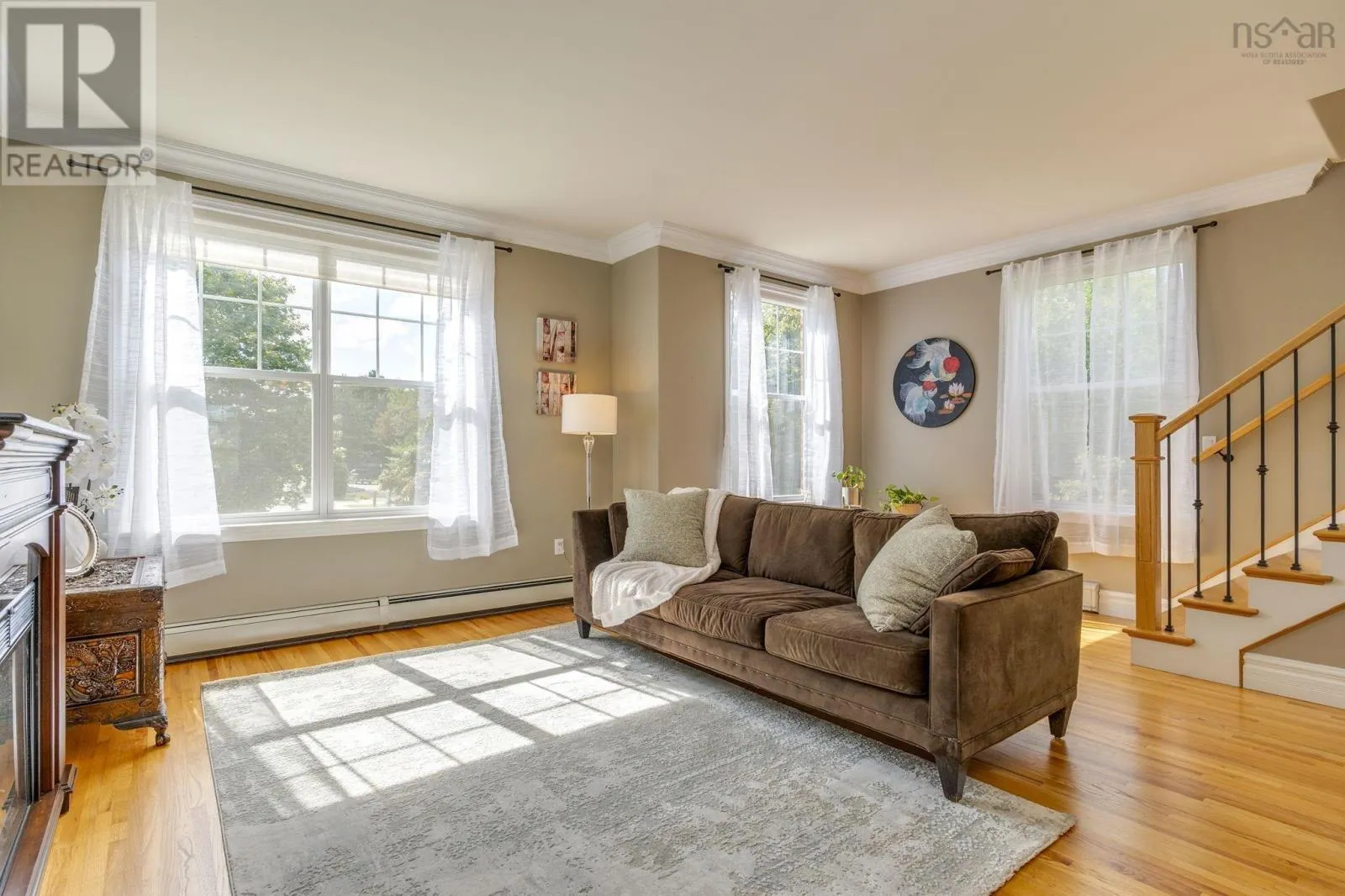 1 Arthur Lismer Court