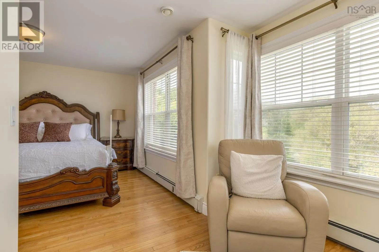 1 Arthur Lismer Court