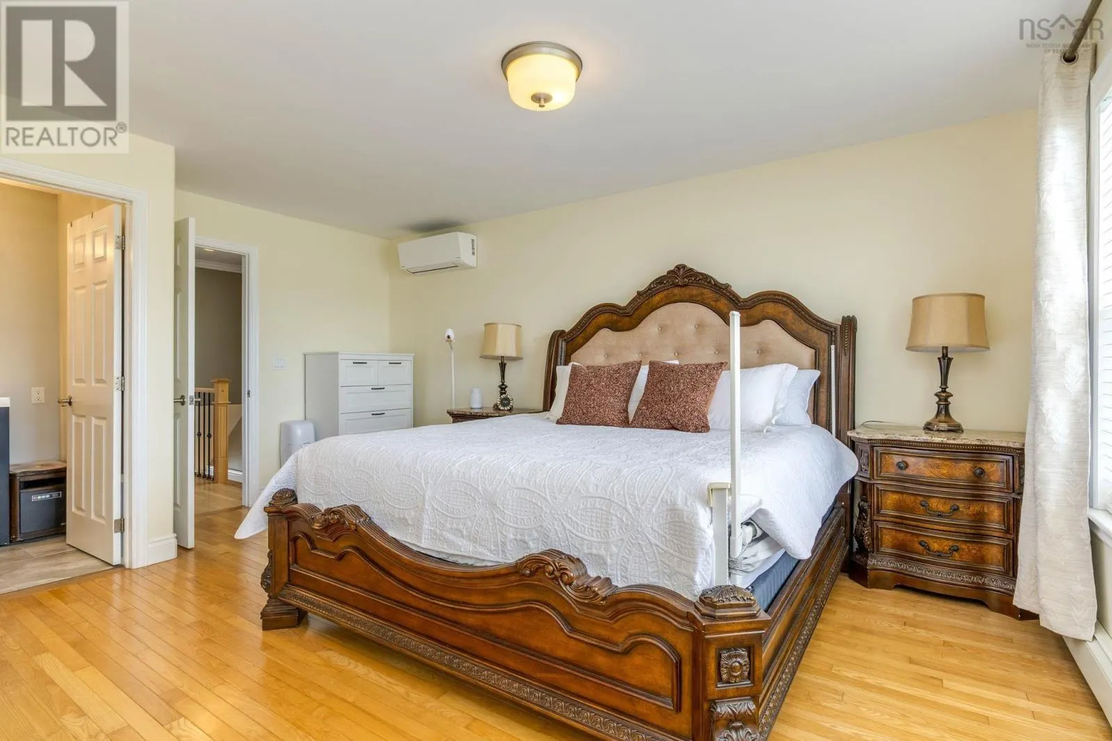 1 Arthur Lismer Court