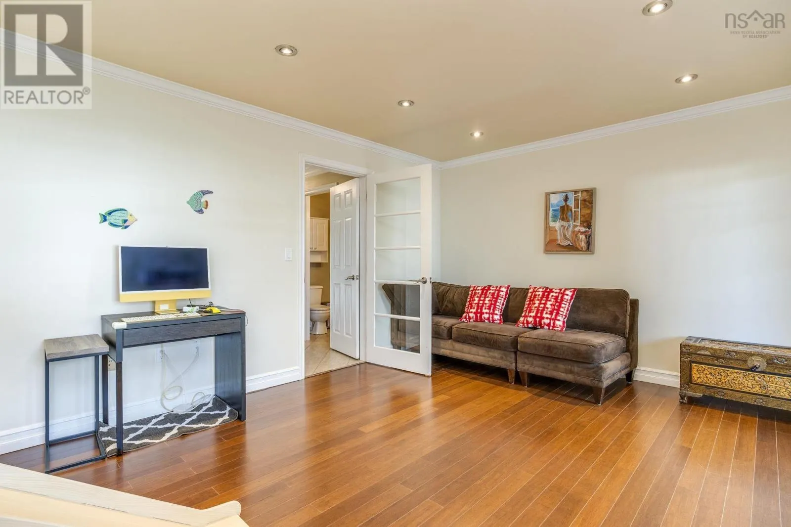 1 Arthur Lismer Court