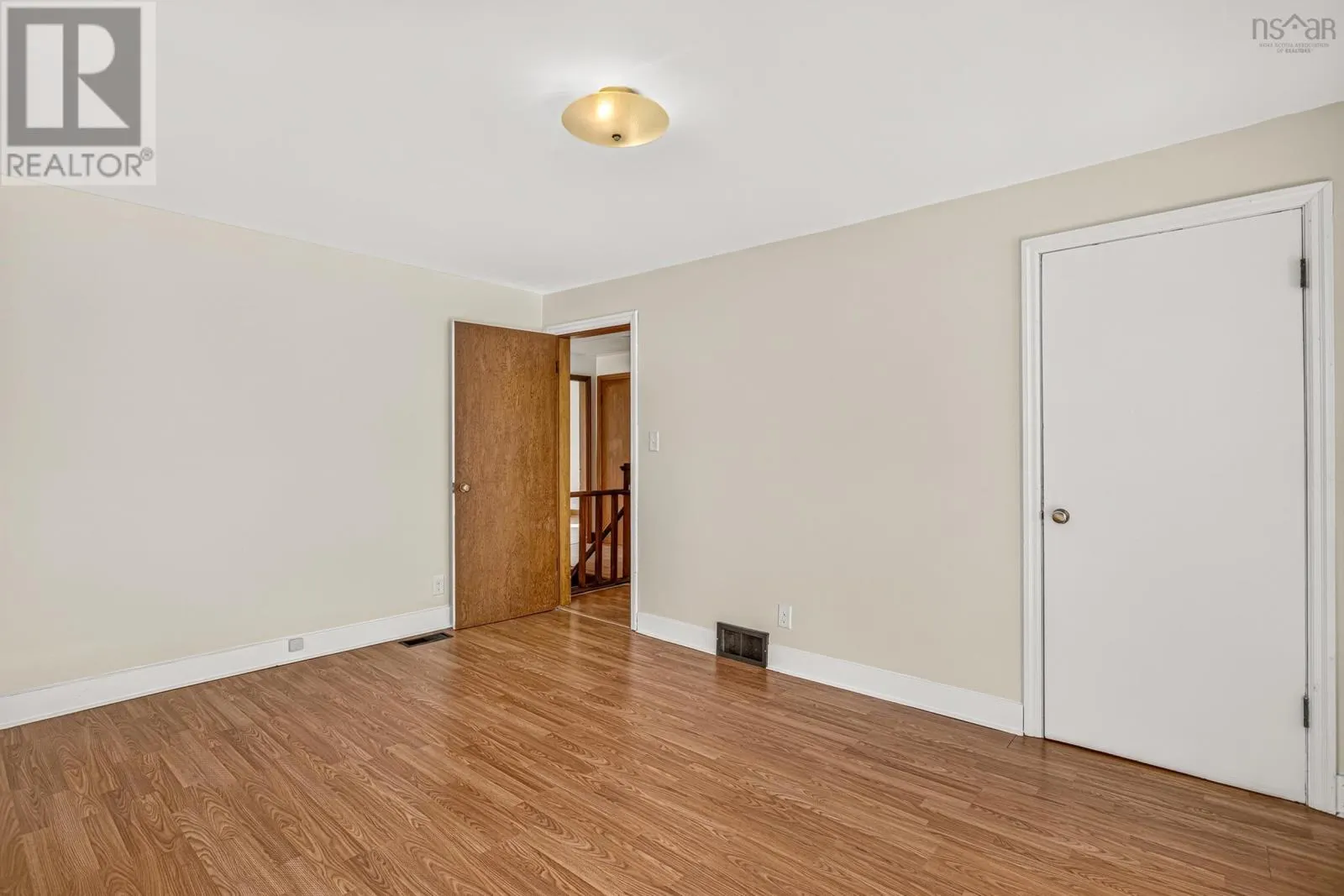 44 Locks Road